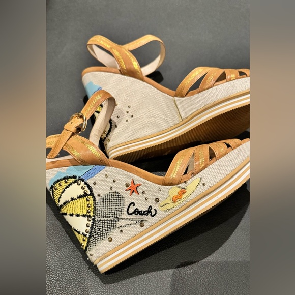 Don’t miss out on these adorable Coach wedges! Worn once. Practically new . - Picture 5 of 6